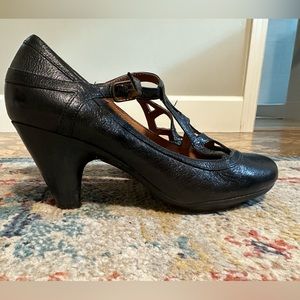 Clark’s leather heels